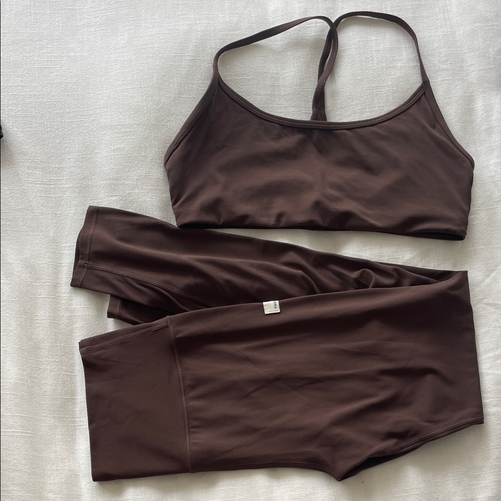 Vuori All the feels bra + legging set